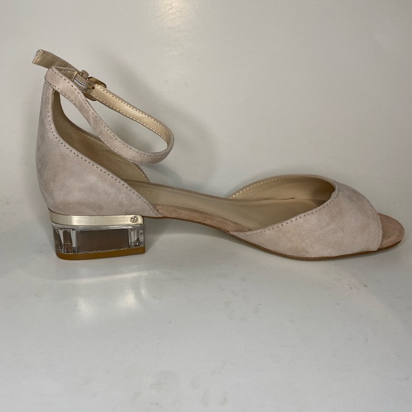 Nude beige leather block sandals. - Picture 3 of 11